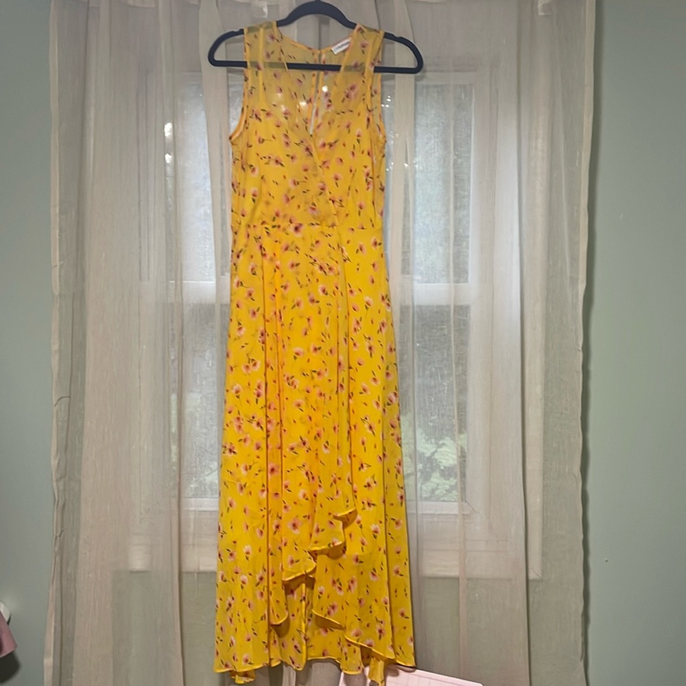 Calvin Klein New without tags yellow floral flowy dress